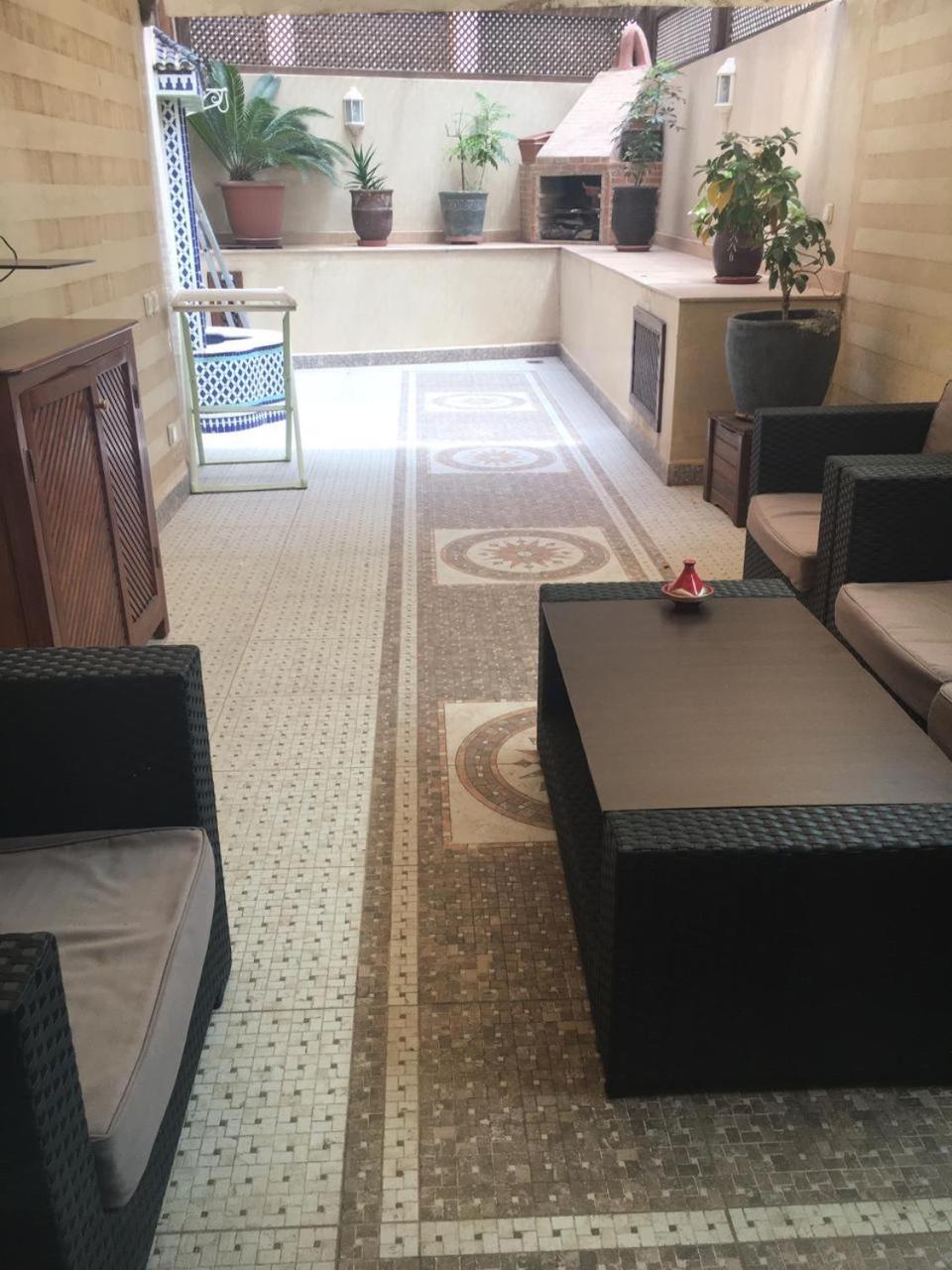 Stylish Gueliz Apartment With Beautiful Terrace Маракеш Екстериор снимка